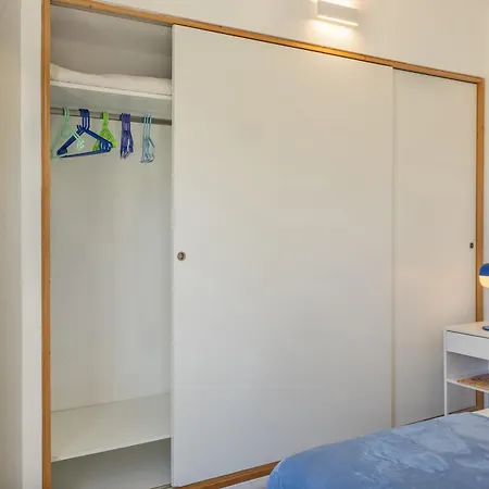Casale E Piazze 45 Maison De Les Pieds Dans Leau A *